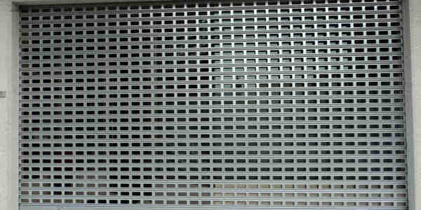 persianas metalicas 600x300 - Reparación de persianas Valencia 24 horas